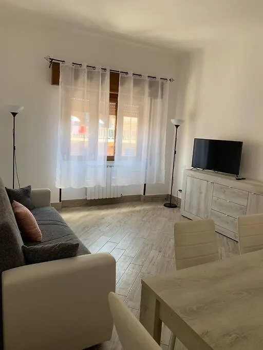 Bilocale A Due Passi Dal Porto E Dal Mare Apartment Lido di Ostia Italy